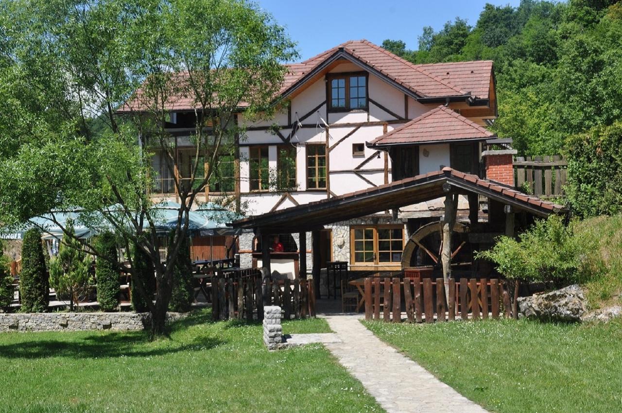 Motel "Kula" Cazin Dış mekan fotoğraf